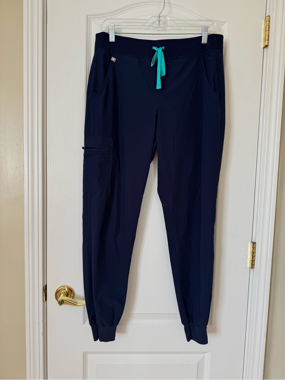 FIGS Navy Blue Jogger Scrub Pants Size Medium Medical Uniform Workwear